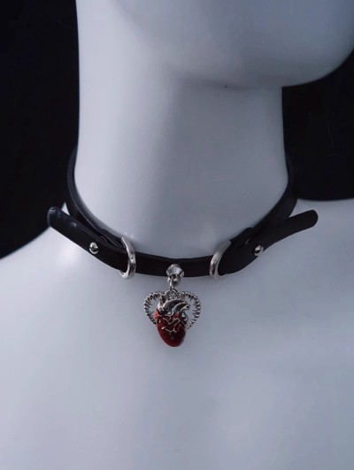 Black Gothic Heart Pendant Double Buckle Choker